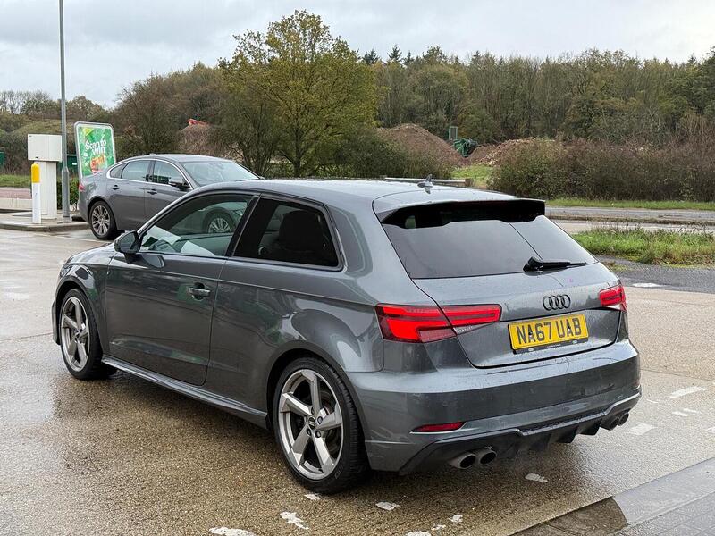 Audi S3 2.0 TFSI Black Edition Hatchback 3dr Petrol S Tronic quattro Euro 6 (s/s) (310 ps) - U10003521