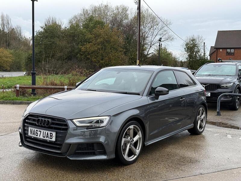 Audi S3 2.0 TFSI Black Edition Hatchback 3dr Petrol S Tronic quattro Euro 6 (s/s) (310 ps) - U10003521