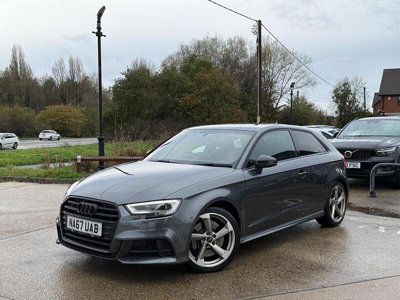 Audi S3 2.0 TFSI Black Edition Hatchback 3dr Petrol S Tronic quattro Euro 6 (s/s) (310 ps) - U10003521