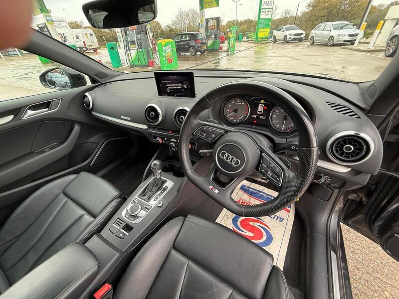 Audi S3 2.0 TFSI Black Edition Hatchback 3dr Petrol S Tronic quattro Euro 6 (s/s) (310 ps) - U10003521