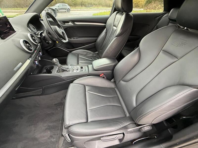 Audi S3 2.0 TFSI Black Edition Hatchback 3dr Petrol S Tronic quattro Euro 6 (s/s) (310 ps) - U10003521