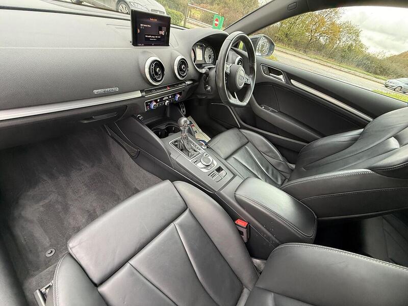 Audi S3 2.0 TFSI Black Edition Hatchback 3dr Petrol S Tronic quattro Euro 6 (s/s) (310 ps) - U10003521