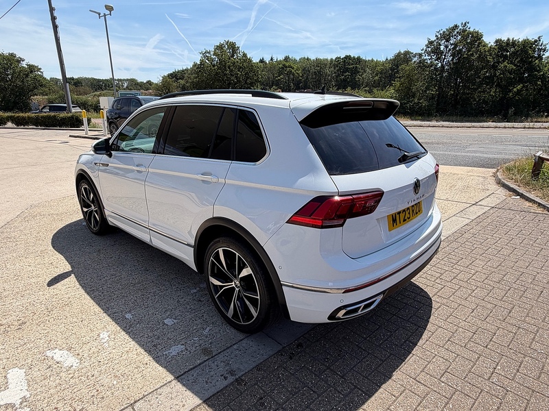 Volkswagen Tiguan 1.5 TSI R-Line SUV 5dr Petrol DSG Euro 6 (s/s) (150 ps) - U10003523