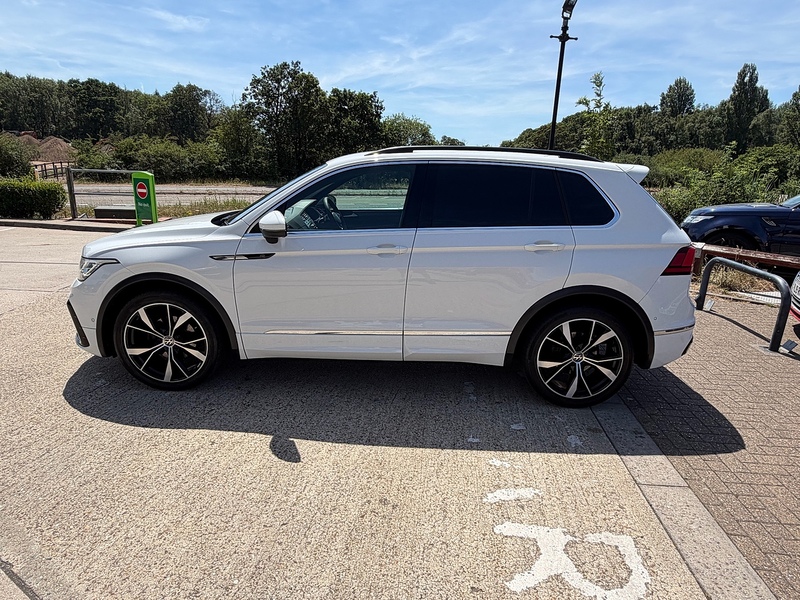 Volkswagen Tiguan 1.5 TSI R-Line SUV 5dr Petrol DSG Euro 6 (s/s) (150 ps) - U10003523