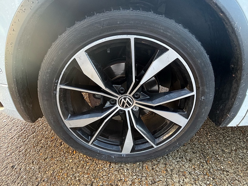 Volkswagen Tiguan 1.5 TSI R-Line SUV 5dr Petrol DSG Euro 6 (s/s) (150 ps) - U10003523