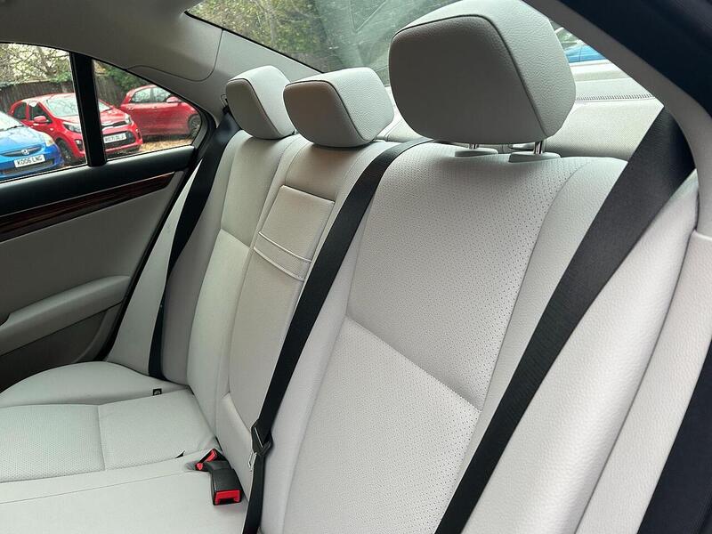 Mercedes-Benz C Class 1.8 C180 BlueEfficiency Elegance Edition 125 Euro 5 (s/s) 4dr - U10003525