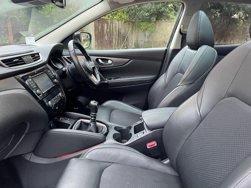 Nissan Qashqai 1.2 DIG-T Tekna Euro 6 (s/s) 5dr - U10003527