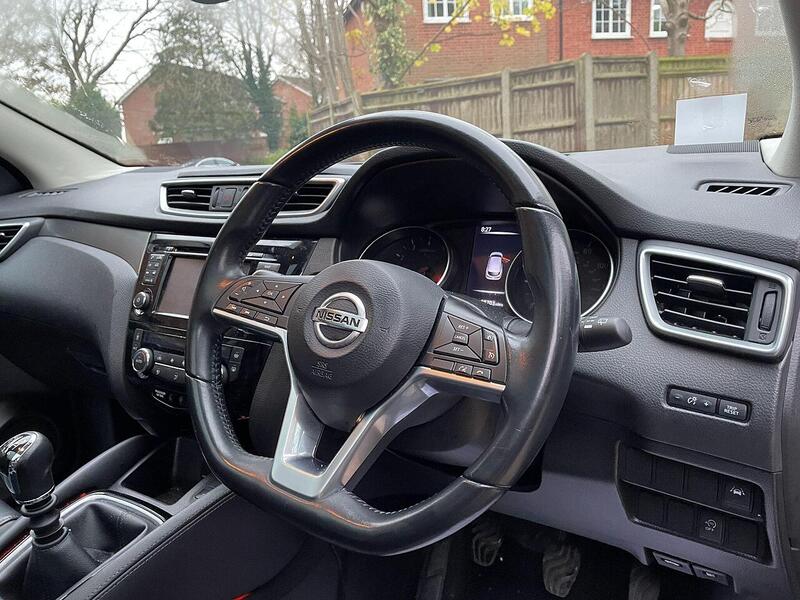 Nissan Qashqai 1.2 DIG-T Tekna Euro 6 (s/s) 5dr - U10003527