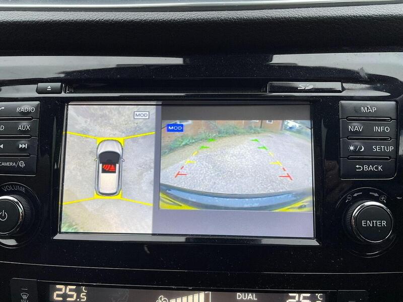 Nissan Qashqai 1.2 DIG-T Tekna Euro 6 (s/s) 5dr - U10003527