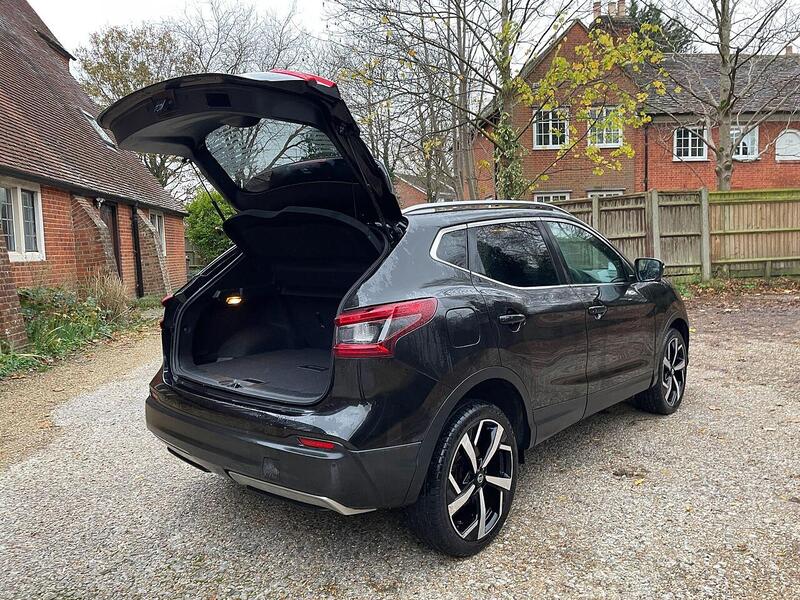 Nissan Qashqai 1.2 DIG-T Tekna Euro 6 (s/s) 5dr - U10003527