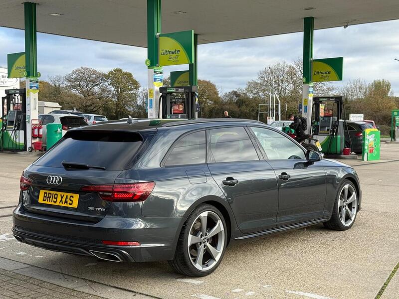Audi A4 Avant 2.0 TFSI 35 Black Edition Estate 5dr Petrol Manual Euro 6 (s/s) (150 ps) - U10003532