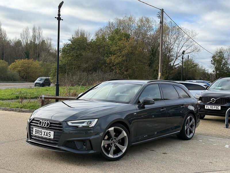 Audi A4 Avant 2.0 TFSI 35 Black Edition Estate 5dr Petrol Manual Euro 6 (s/s) (150 ps) - U10003532