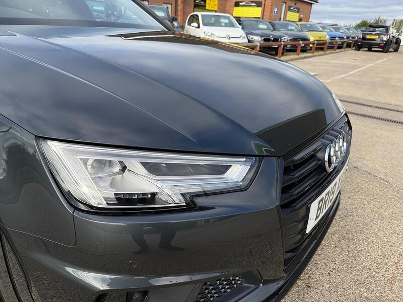Audi A4 Avant 2.0 TFSI 35 Black Edition Estate 5dr Petrol Manual Euro 6 (s/s) (150 ps) - U10003532