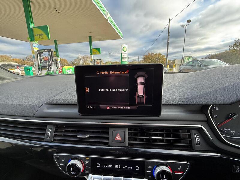 Audi A4 Avant 2.0 TFSI 35 Black Edition Estate 5dr Petrol Manual Euro 6 (s/s) (150 ps) - U10003532