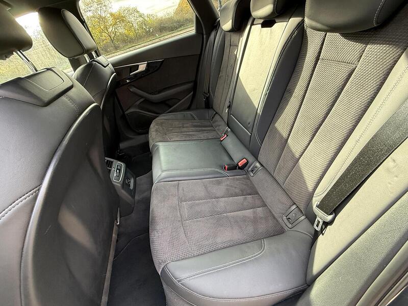 Audi A4 Avant 2.0 TFSI 35 Black Edition Estate 5dr Petrol Manual Euro 6 (s/s) (150 ps) - U10003532