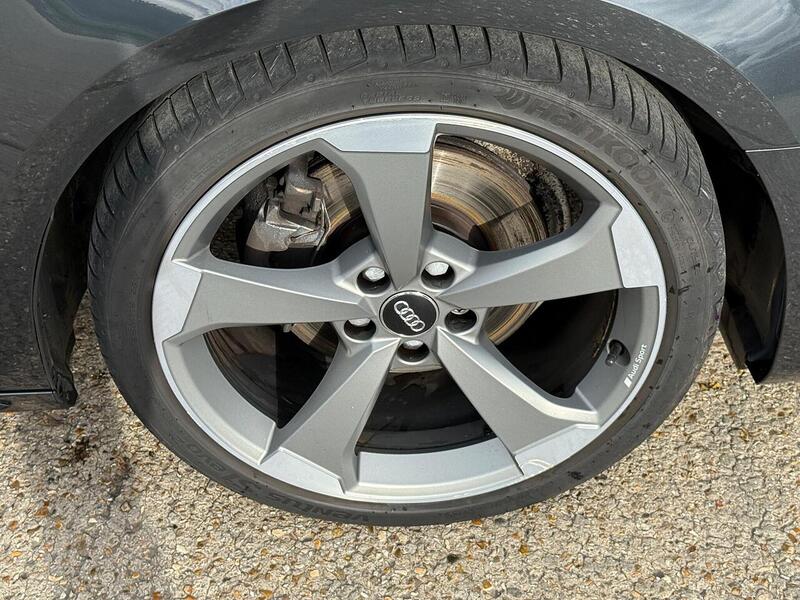 Audi A4 Avant 2.0 TFSI 35 Black Edition Estate 5dr Petrol Manual Euro 6 (s/s) (150 ps) - U10003532