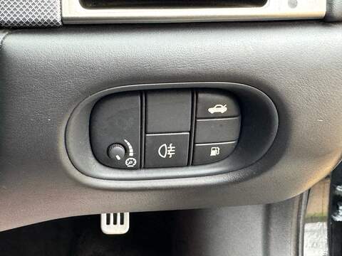 Jaguar XKR 5.0 V8 Coupe 2dr Petrol Auto Euro 5 (510 ps) - U10003533