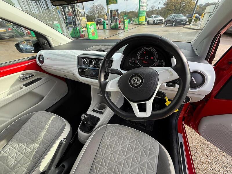 Volkswagen up! 1.0 up! beats Euro 6 (s/s) 3dr - U10003538