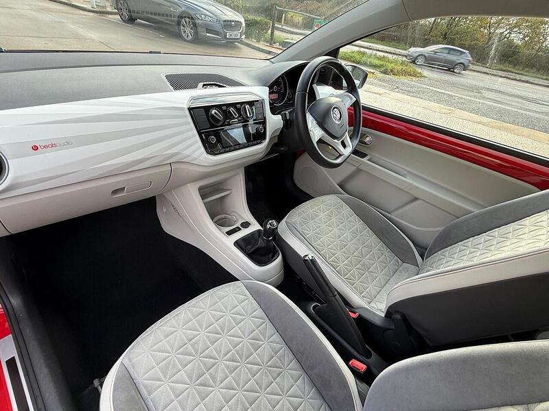 Volkswagen up! 1.0 up! beats Euro 6 (s/s) 3dr - U10003538