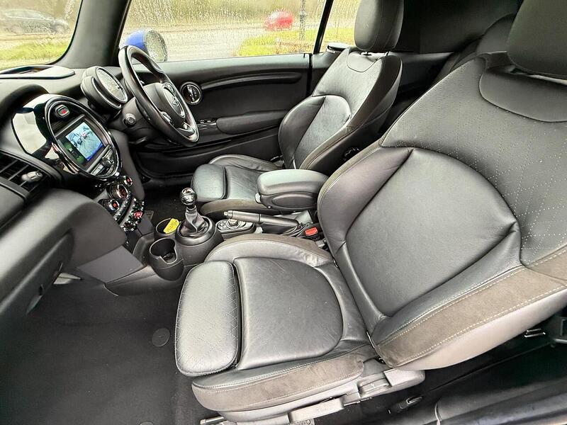 MINI Convertible 1.5 Cooper Sport Euro 6 (s/s) 2dr - U10003540