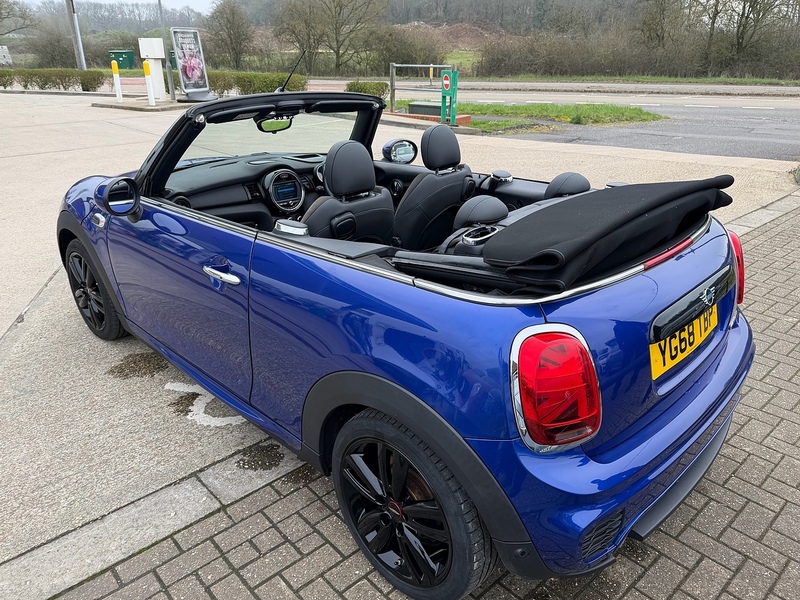 MINI Convertible 1.5 Cooper Sport Euro 6 (s/s) 2dr - U10003540