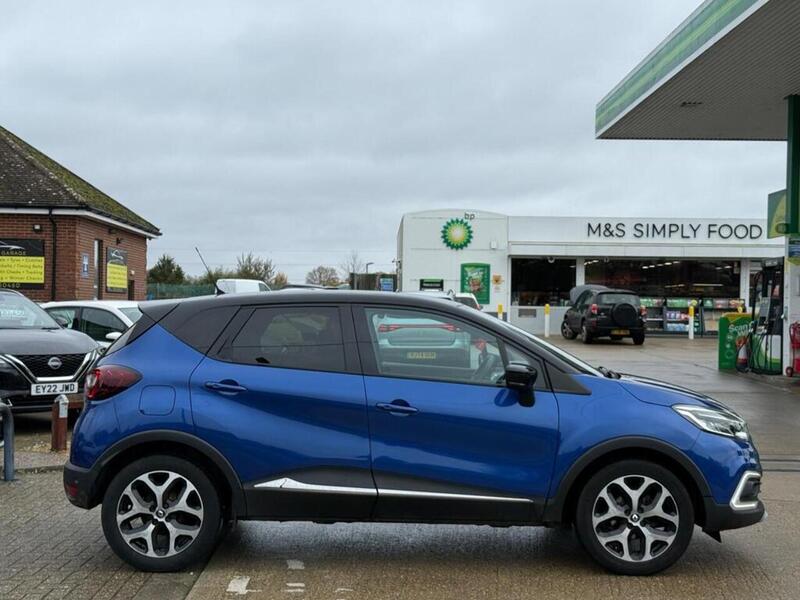 Renault Captur 0.9 TCe ENERGY GT Line SUV 5dr Petrol Euro 6 (s/s) (90 ps) - U10003542