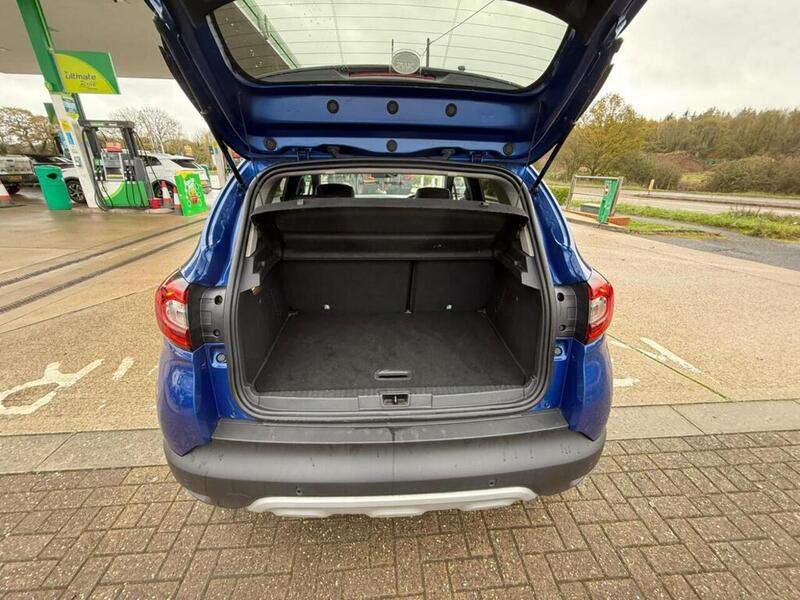 Renault Captur 0.9 TCe ENERGY GT Line SUV 5dr Petrol Euro 6 (s/s) (90 ps) - U10003542