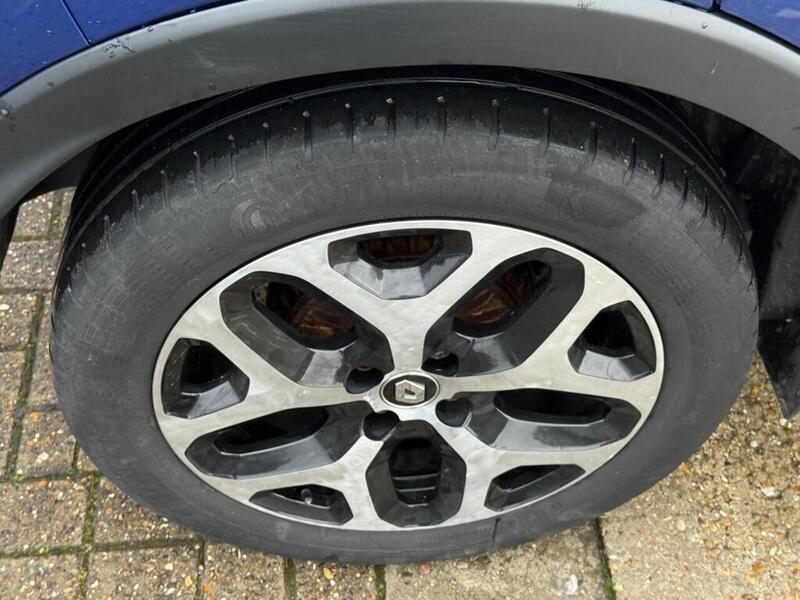 Renault Captur 0.9 TCe ENERGY GT Line SUV 5dr Petrol Euro 6 (s/s) (90 ps) - U10003542