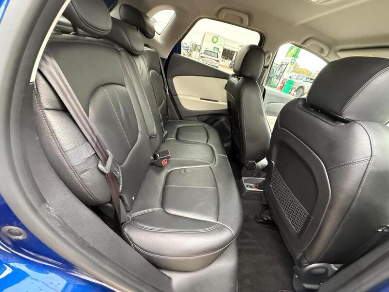 Renault Captur 0.9 TCe ENERGY GT Line SUV 5dr Petrol Euro 6 (s/s) (90 ps) - U10003542