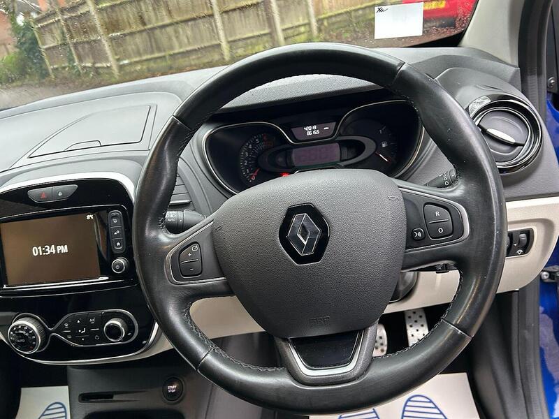 Renault Captur 0.9 TCe ENERGY GT Line SUV 5dr Petrol Euro 6 (s/s) (90 ps) - U10003542