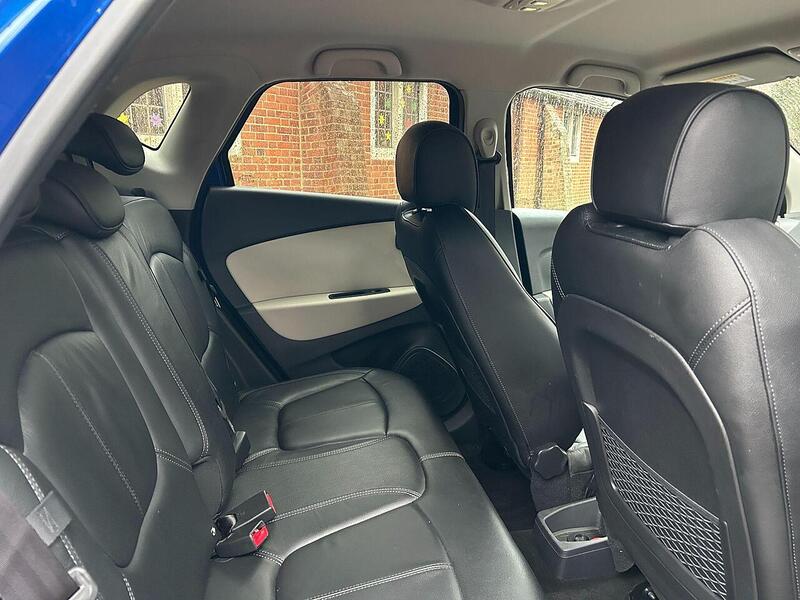 Renault Captur 0.9 TCe ENERGY GT Line SUV 5dr Petrol Euro 6 (s/s) (90 ps) - U10003542