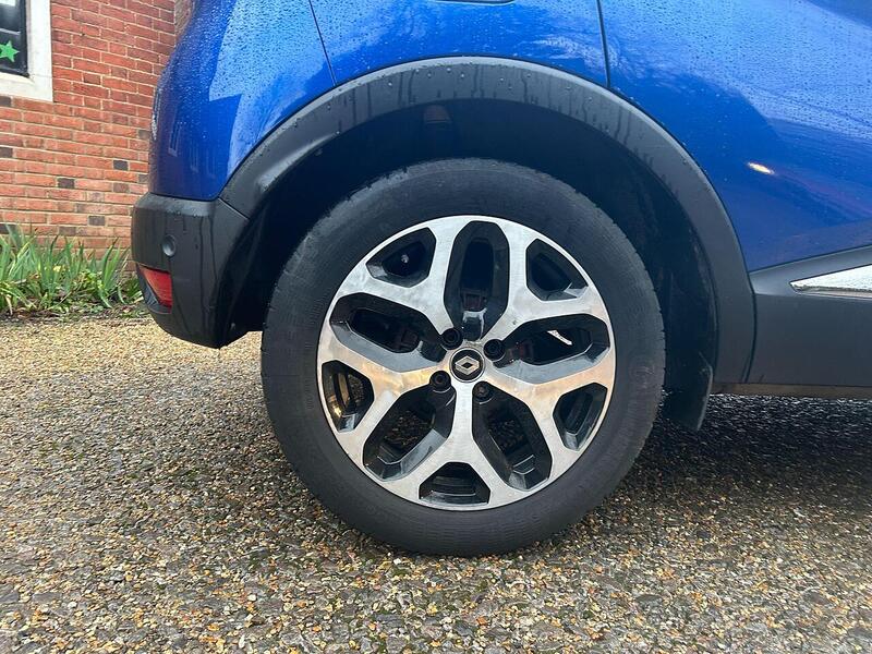 Renault Captur 0.9 TCe ENERGY GT Line SUV 5dr Petrol Euro 6 (s/s) (90 ps) - U10003542