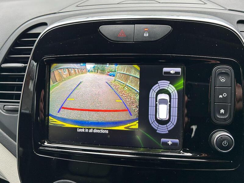 Renault Captur 0.9 TCe ENERGY GT Line SUV 5dr Petrol Euro 6 (s/s) (90 ps) - U10003542