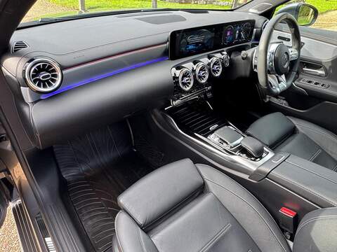 Mercedes-Benz A Class 2.0 A35 AMG (Premium Plus) SpdS DCT 4MATIC Euro 6 (s/s) 5dr - U10003543