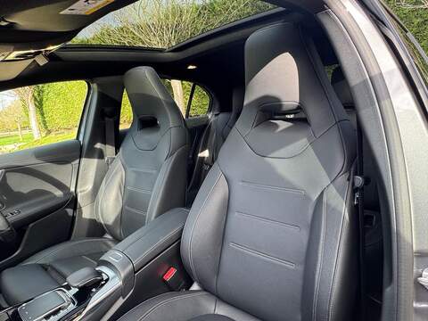 Mercedes-Benz A Class 2.0 A35 AMG (Premium Plus) SpdS DCT 4MATIC Euro 6 (s/s) 5dr - U10003543