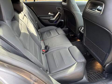 Mercedes-Benz A Class 2.0 A35 AMG (Premium Plus) SpdS DCT 4MATIC Euro 6 (s/s) 5dr - U10003543