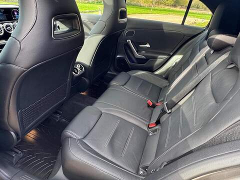 Mercedes-Benz A Class 2.0 A35 AMG (Premium Plus) SpdS DCT 4MATIC Euro 6 (s/s) 5dr - U10003543