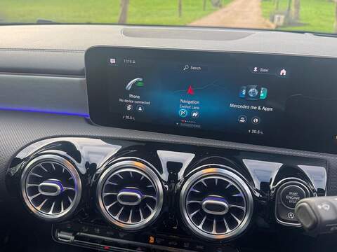 Mercedes-Benz A Class 2.0 A35 AMG (Premium Plus) SpdS DCT 4MATIC Euro 6 (s/s) 5dr - U10003543