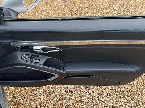 Porsche 911 3.8 991 Carrera S Convertible 2dr Petrol PDK Euro 5 (s/s) (400 ps) - U10003545