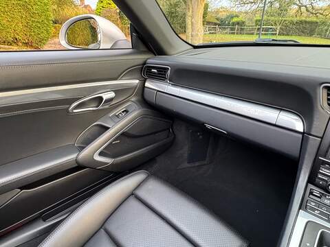 Porsche 911 3.8 991 Carrera S Convertible 2dr Petrol PDK Euro 5 (s/s) (400 ps) - U10003545