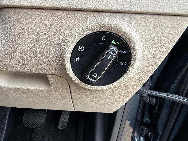 Skoda Karoq 1.5 TSI ACT Edition SUV 5dr Petrol DSG Euro 6 (s/s) (150 ps) - U10003546