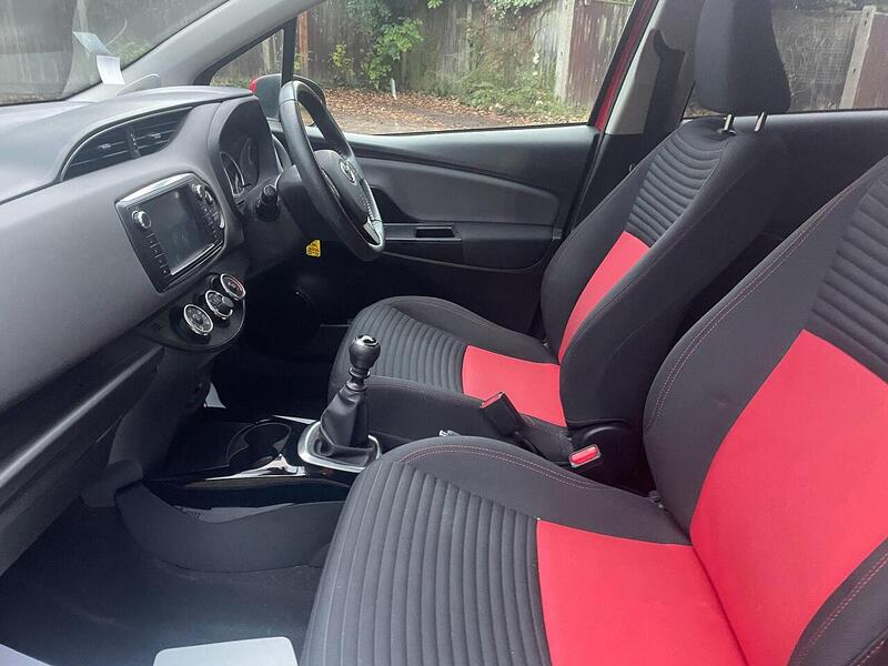 Toyota Yaris 1.33 Dual VVT-i Sport Hatchback 5dr Petrol Manual Euro 5 Euro 5 (99 ps) - U10003549