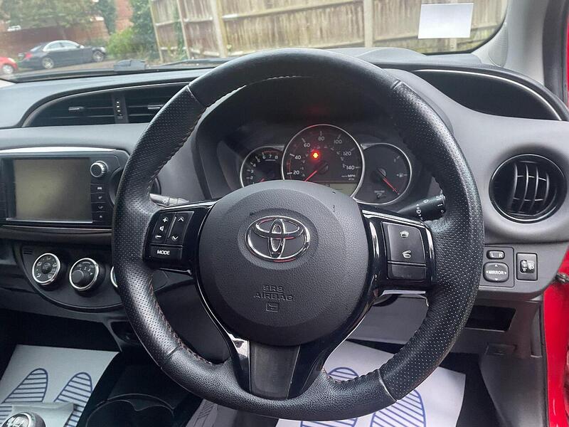 Toyota Yaris 1.33 Dual VVT-i Sport Hatchback 5dr Petrol Manual Euro 5 Euro 5 (99 ps) - U10003549