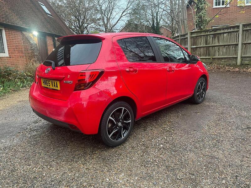 Toyota Yaris 1.33 Dual VVT-i Sport Hatchback 5dr Petrol Manual Euro 5 Euro 5 (99 ps) - U10003549