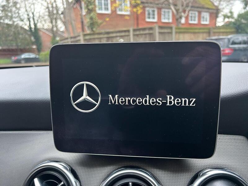 Mercedes-Benz GLA 2.1 GLA200d Sport Euro 6 (s/s) 5dr - U10003550