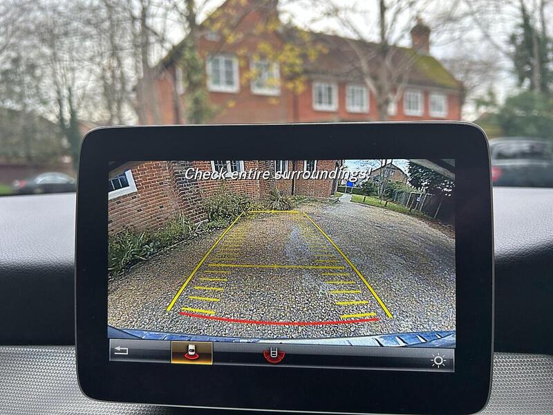 Mercedes-Benz GLA 2.1 GLA200d Sport Euro 6 (s/s) 5dr - U10003550