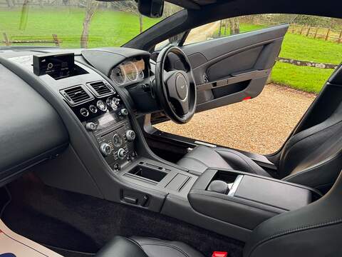 Aston Martin Vantage 4.7 V8 Coupe 2dr Petrol Sportshift II Euro 6 (420 bhp) - U10003555