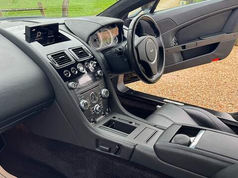 Aston Martin Vantage 4.7 V8 Coupe 2dr Petrol Sportshift II Euro 6 (420 bhp) - U10003555
