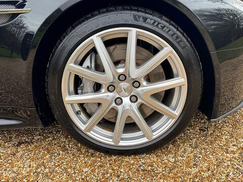 Aston Martin Vantage 4.7 V8 Coupe 2dr Petrol Sportshift II Euro 6 (420 bhp) - U10003555