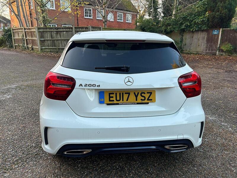 Mercedes-Benz A Class 2.1 A200d AMG Line (Premium) 7G-DCT Euro 6 (s/s) 5dr - U10003563